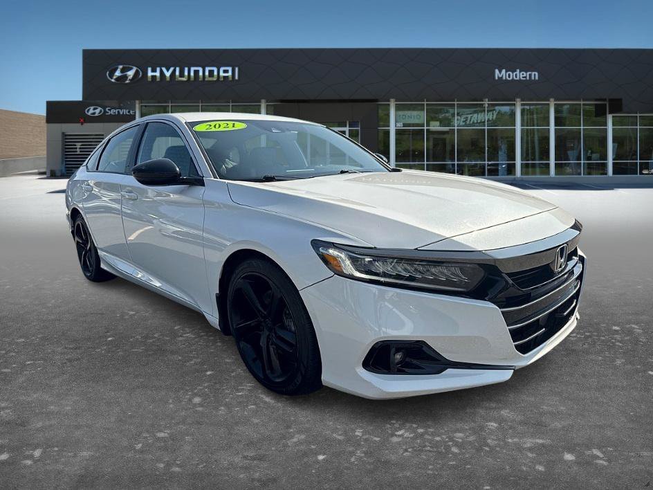 Used 2021 Platinum White Honda Sport image 3