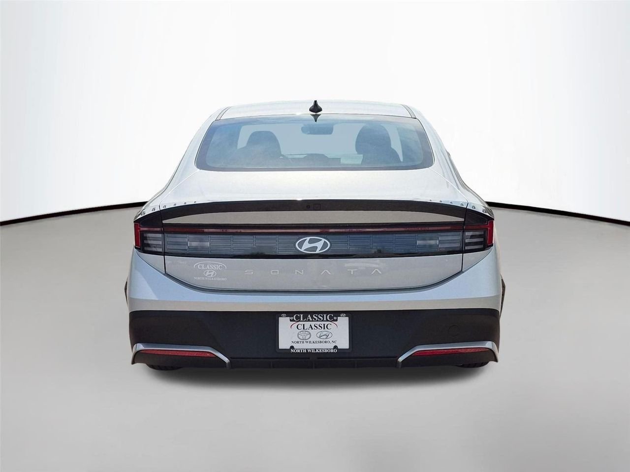 New 2026 Aero Silver Hyundai SE image 4
