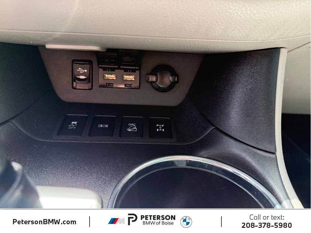 Used 2019 Green Toyota XLE image 27