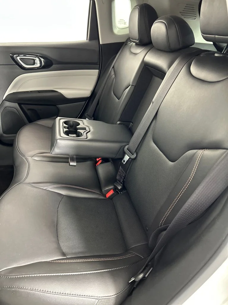 Used 2022 White Jeep Limited image 17