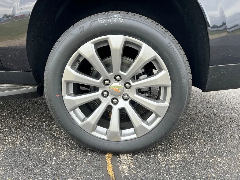2026 Chevrolet Suburban Premier - Photo 42