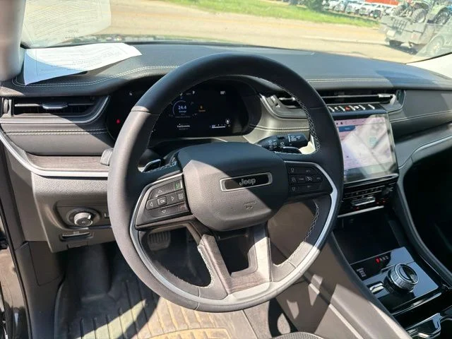 Used 2023 Black Jeep Limited image 10