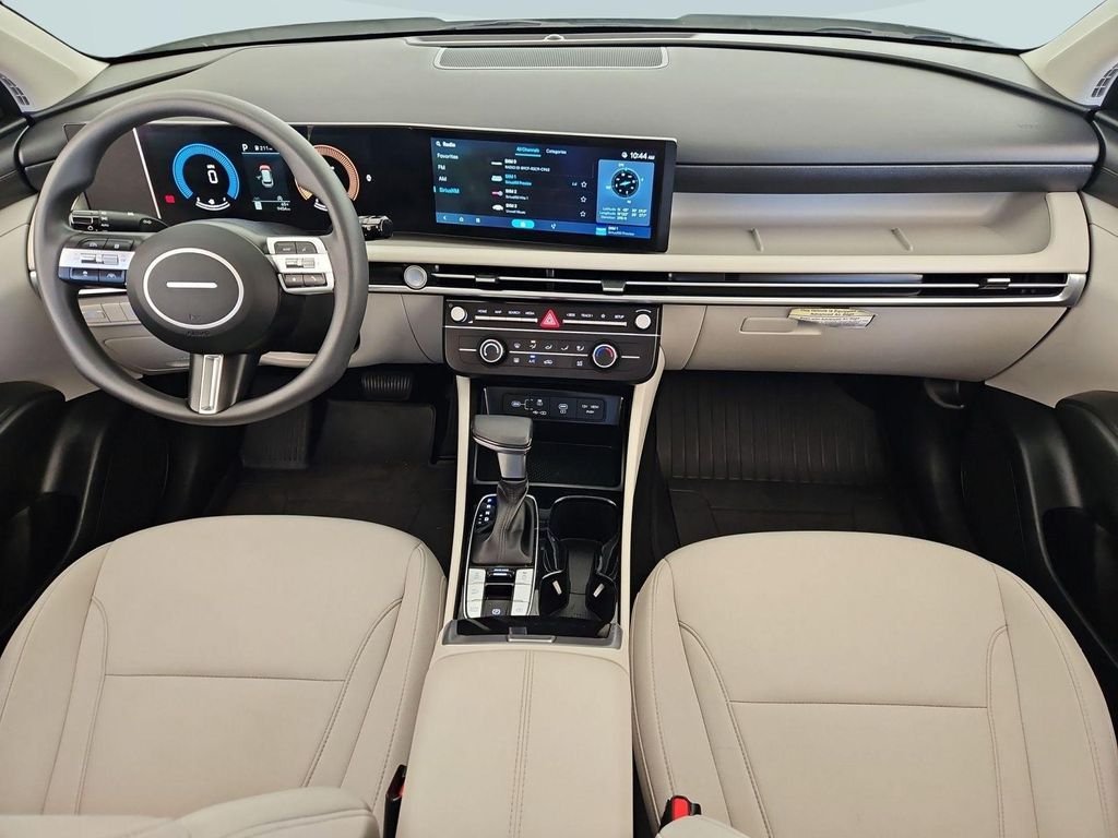 Used 2025 Silver Hyundai SE image 22