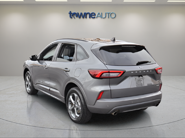 Used 2023 Gray Ford ST-Line image 5