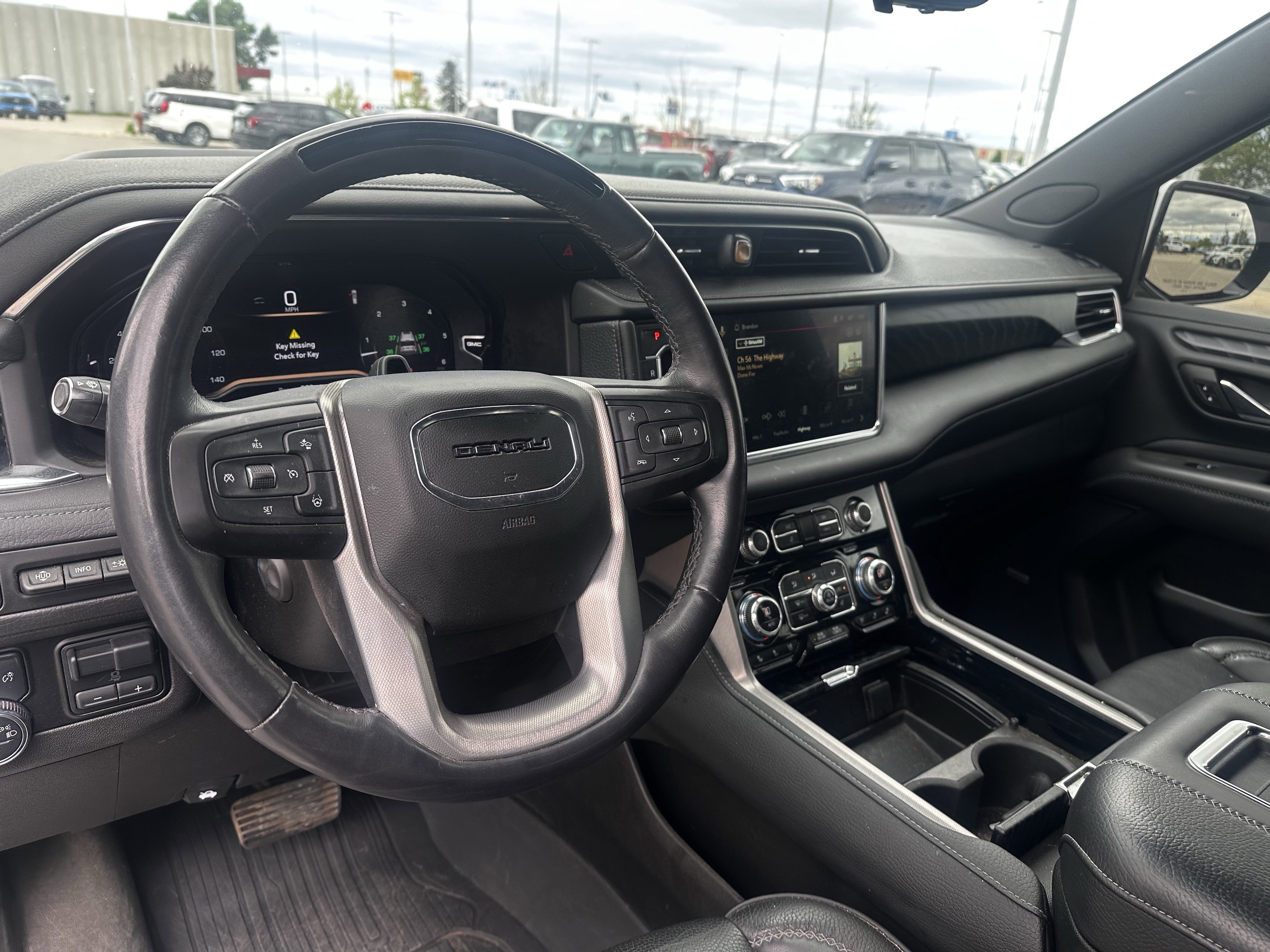 Used 2023 White Frost Tricoat GMC Denali image 5