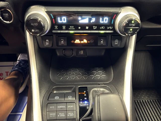 Used 2024 Silver Toyota XLE image 21