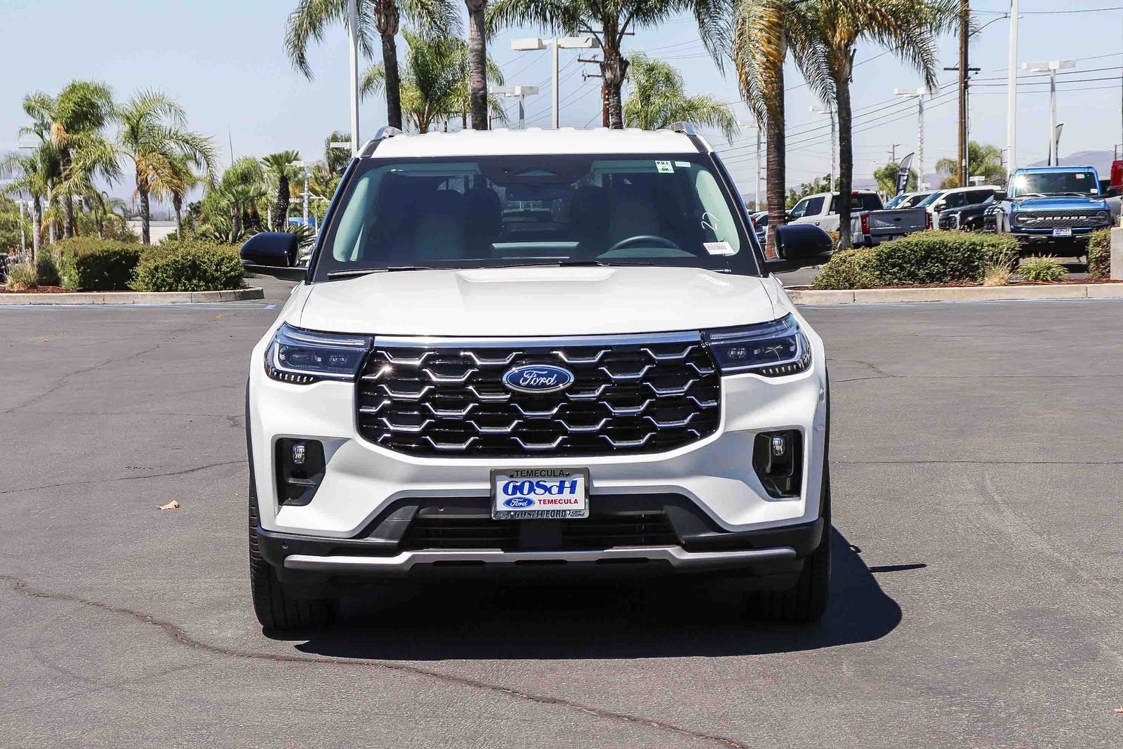 New 2026 Star White Metallic Tri-Coat Ford Platinum™ image 2