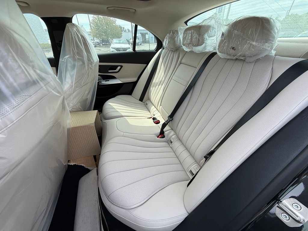 New 2027 Graphite Grey Metallic Mercedes-Benz E 450 image 10
