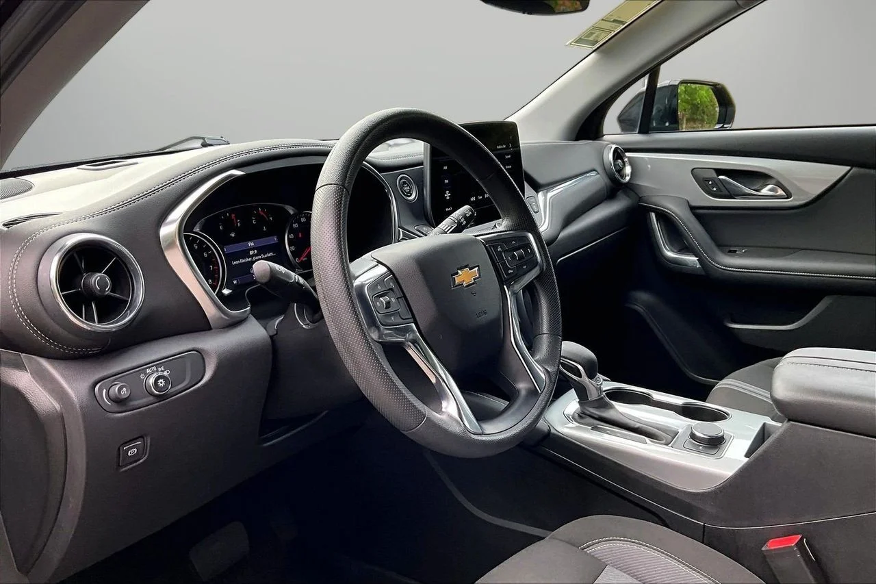 Used 2023 Black Chevrolet LT image 17