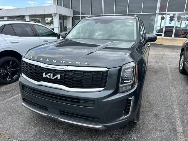 Used 2022 Gray Kia S image 4
