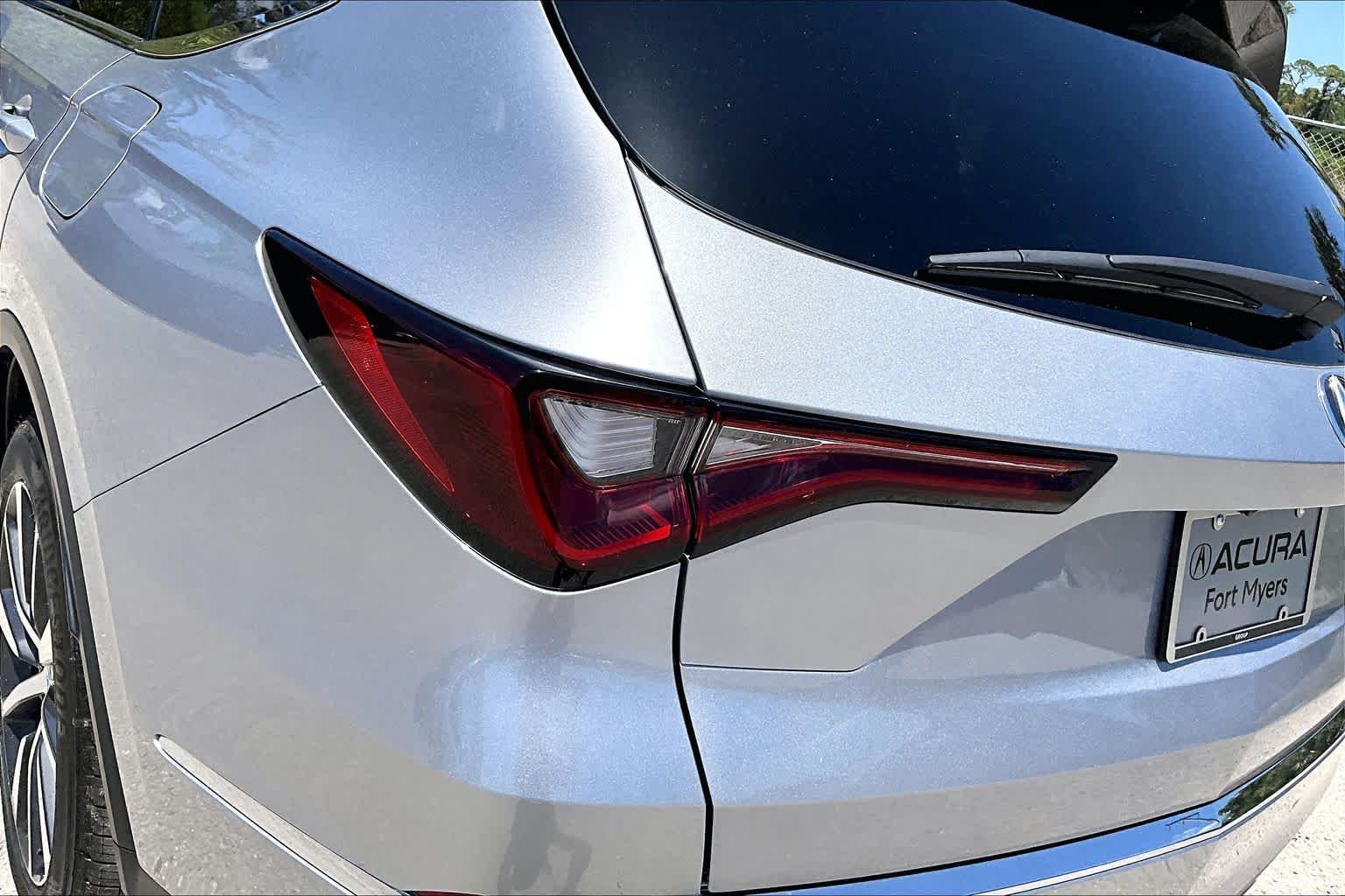 New 2026 Solar Silver Metallic Acura w/Technology Package image 14