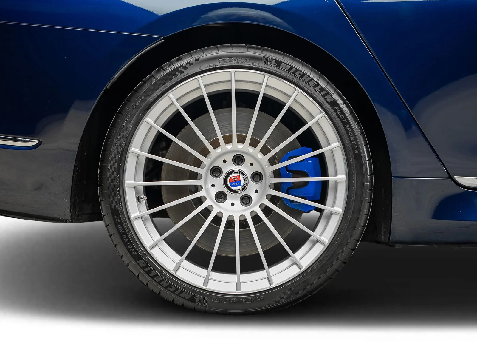 Used 2022 Blue BMW ALPINA B7 xDrive image 32