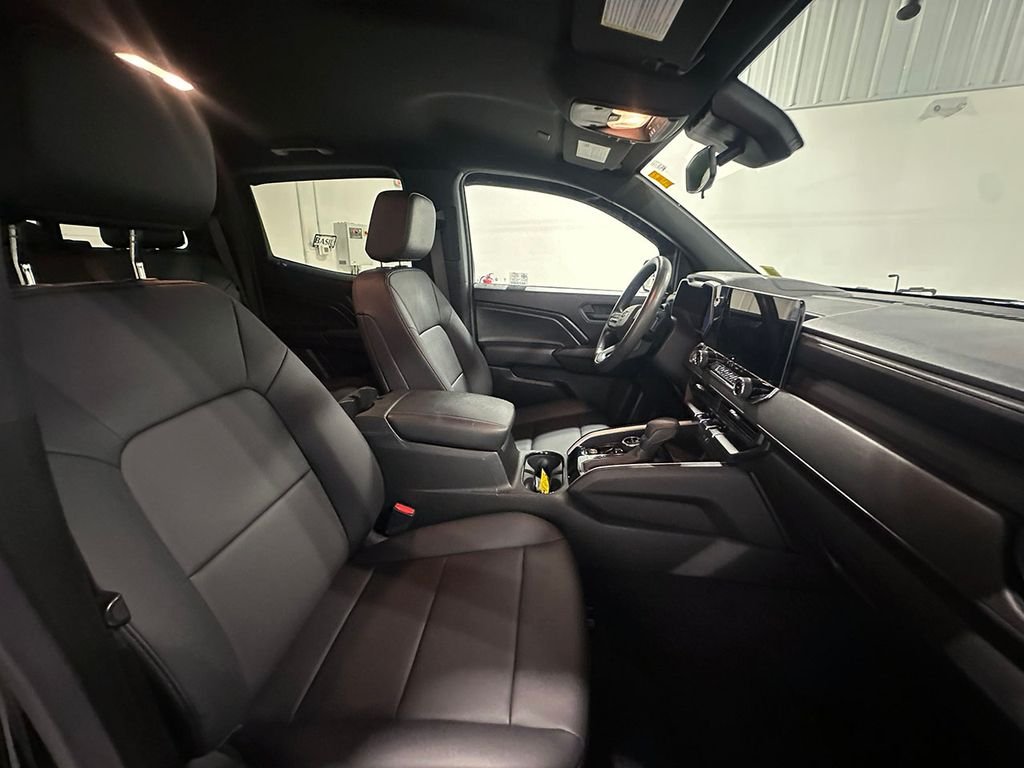 Used 2024 Black Chevrolet Trail Boss image 28