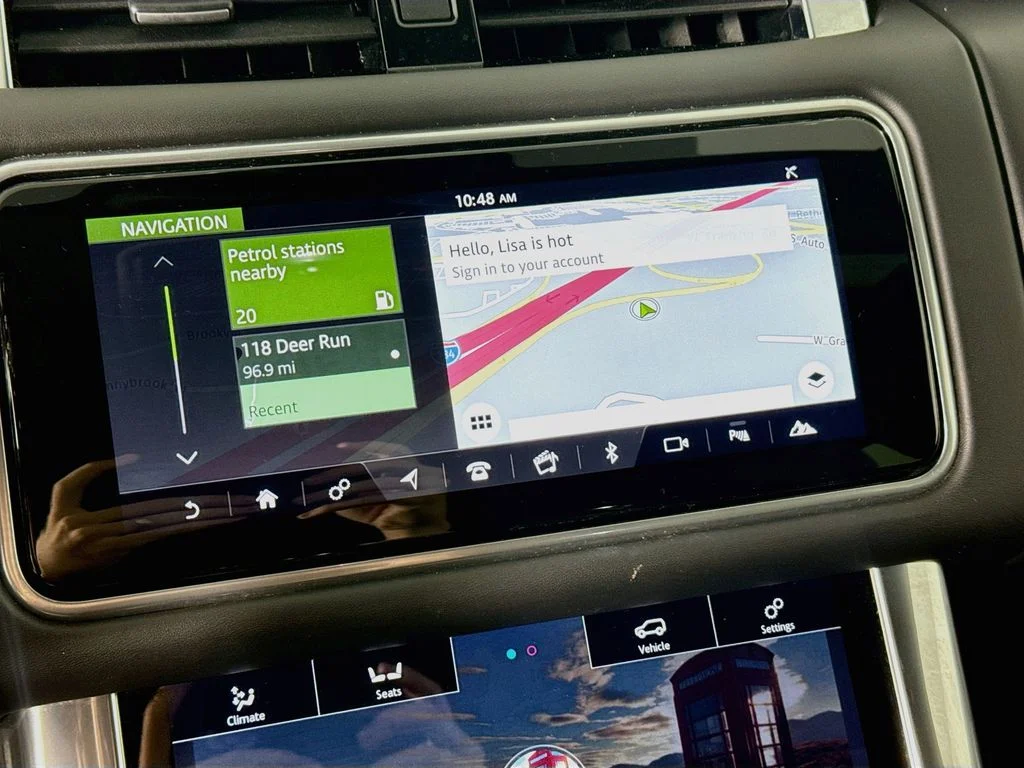 Used 2020  Land Rover HSE Dynamic image 14