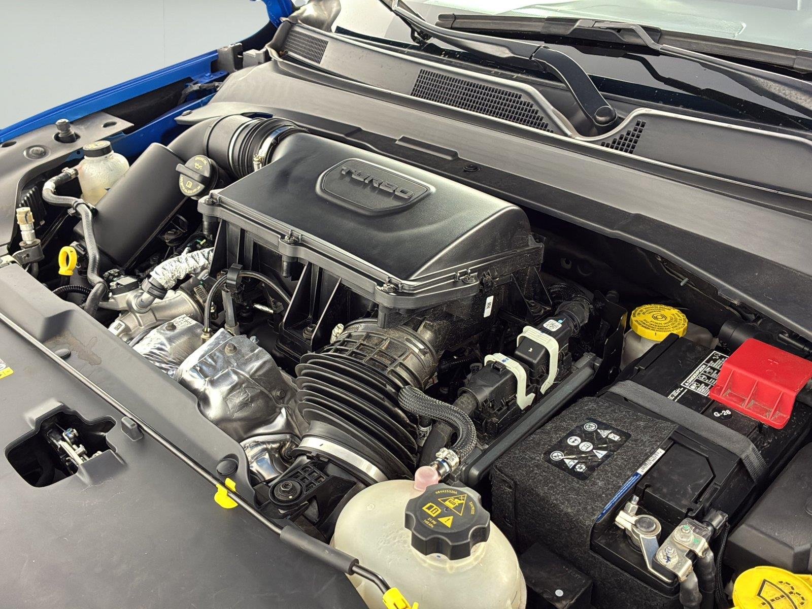 Used 2023 Laser Blue Pearlcoat Jeep Limited image 33