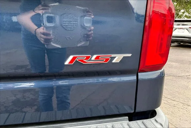 Used 2022 Blue Chevrolet RST image 24