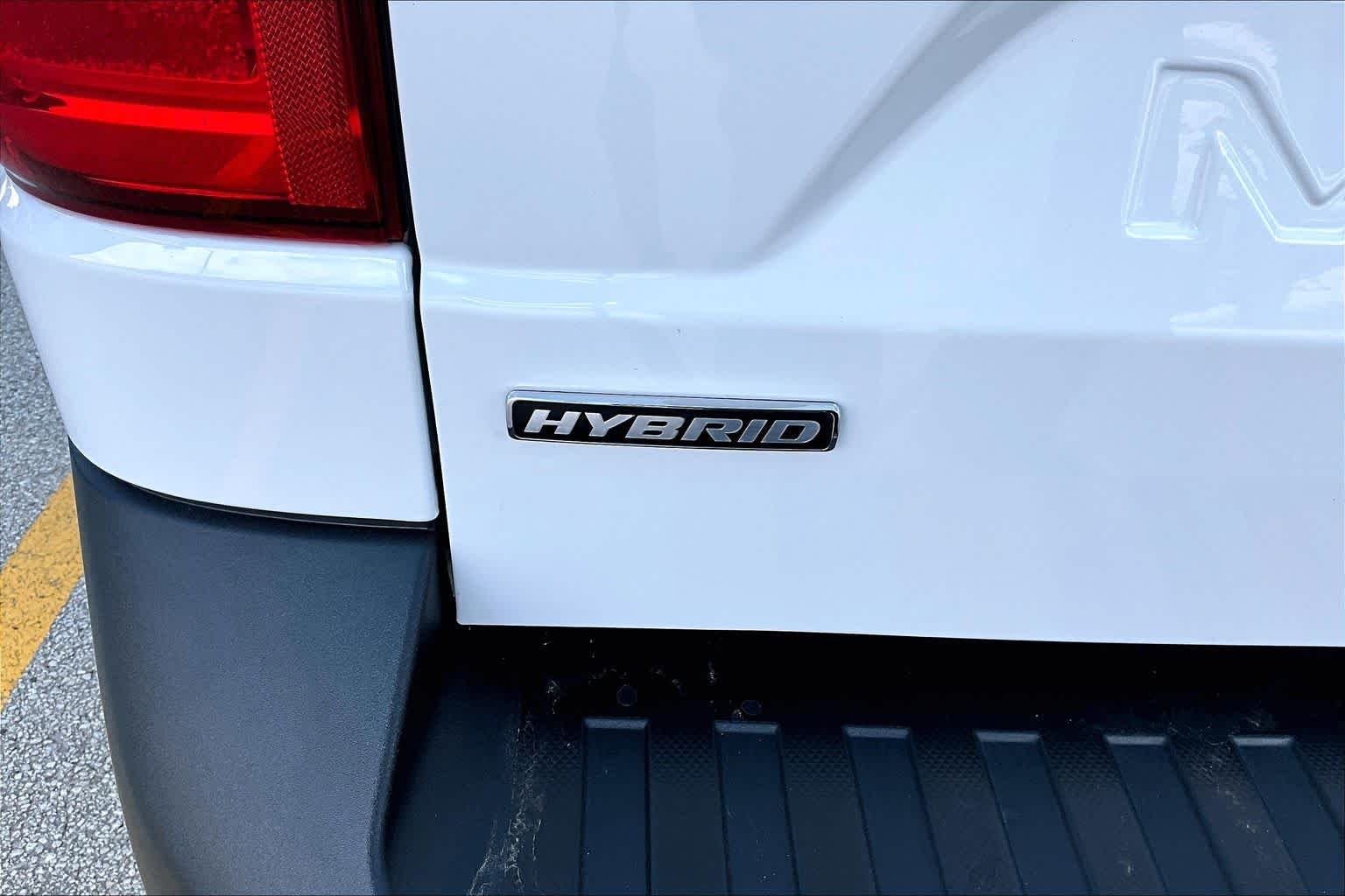 Used 2024 Oxford White Ford XL image 10