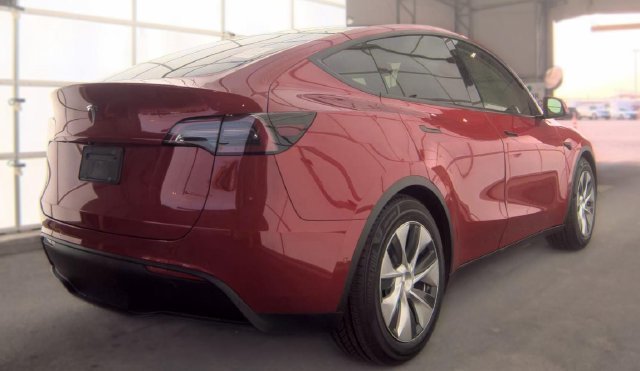 Used 2021 Tesla Model Y Standard Range with VIN 5YJYGDED0MF107638 for sale in Friendswood, TX