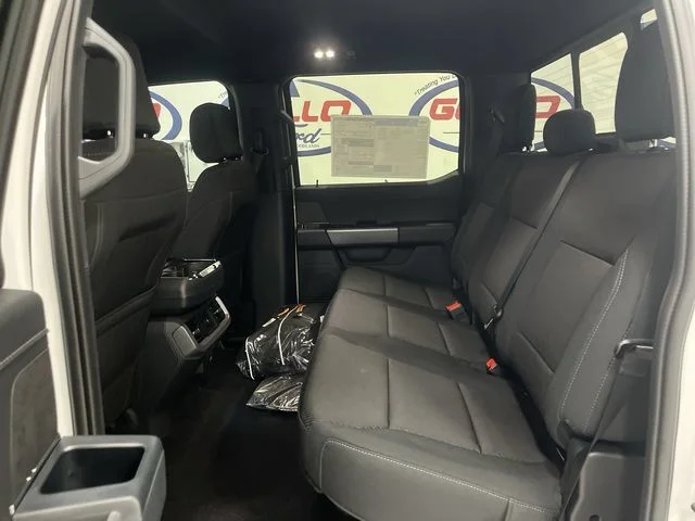 New 2026 Oxford White Ford XLT image 16