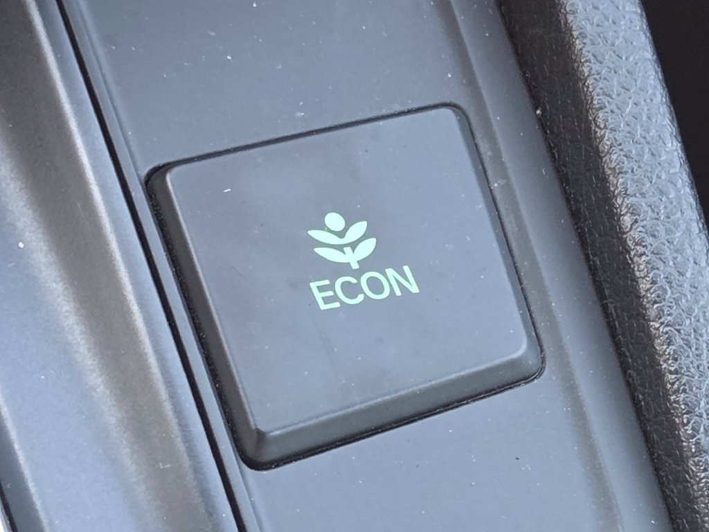 Used 2018  Honda EX image 32