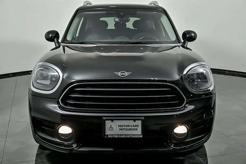 Used 2019 Midnight Black Metallic MINI Cooper ALL4 image 4