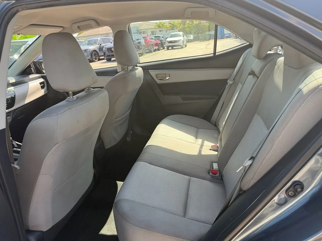 Used 2015 Gray Toyota LE image 12