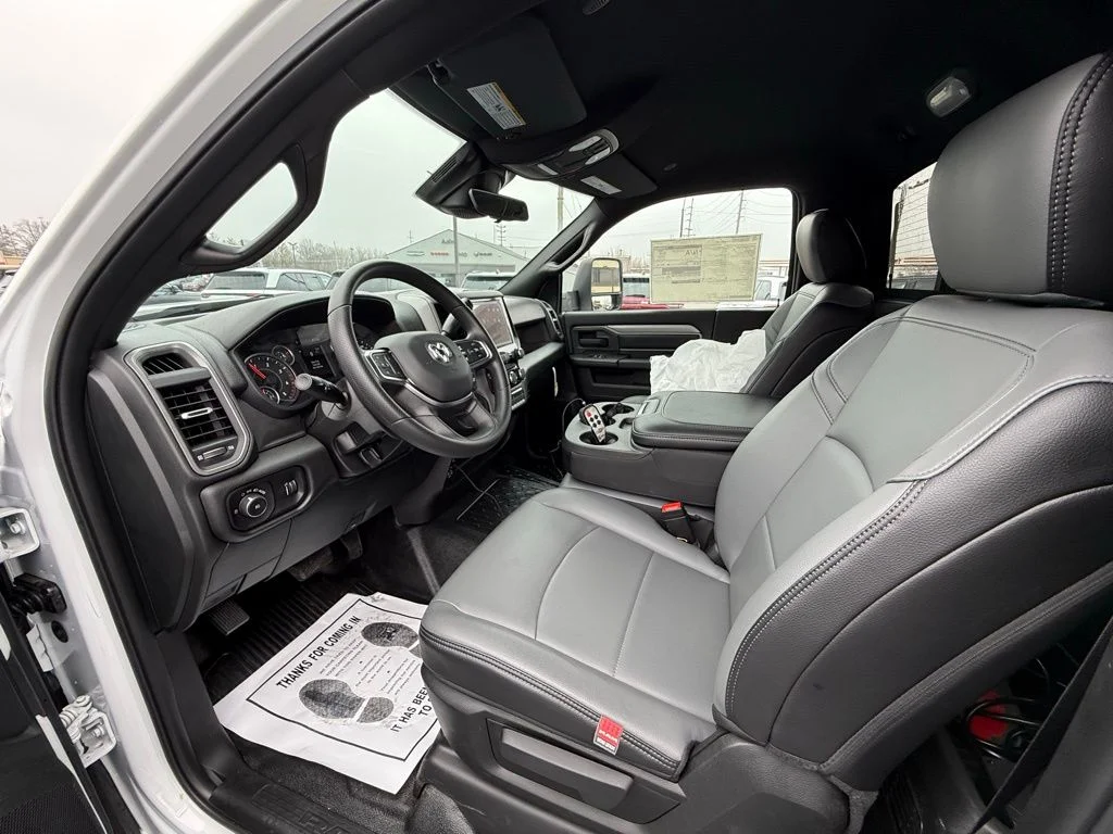 New 2026 Bright White Clearcoat RAM Tradesman image 19