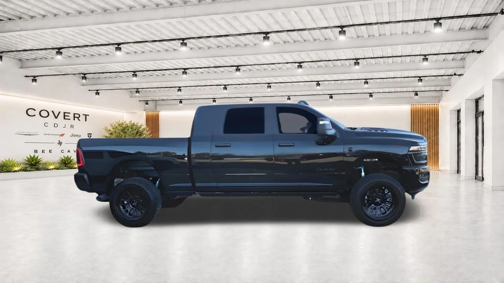 New 2025 Diamond Black Crystal Pearl-Coat Exterior Paint RAM Laramie image 10