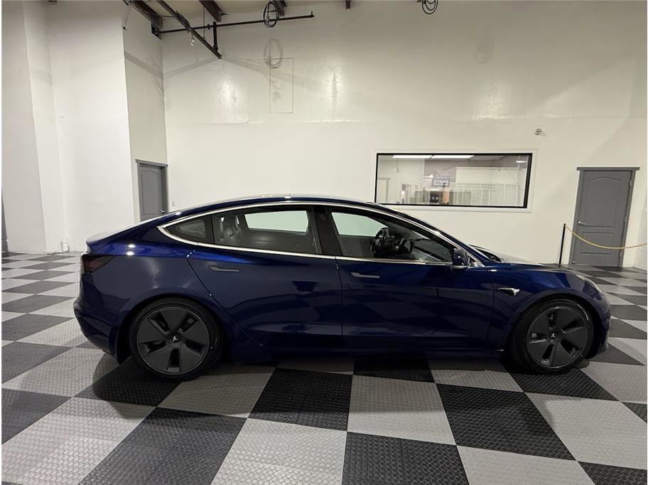 2018 Tesla Model 3 Long Range photo 4