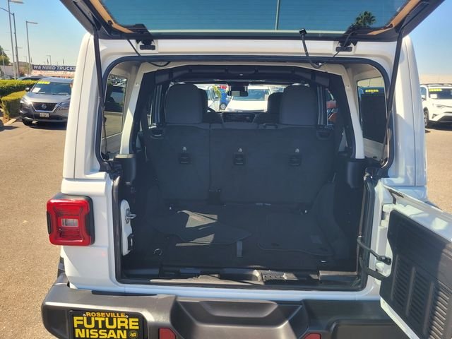 Used 2025 White Jeep Sahara image 11