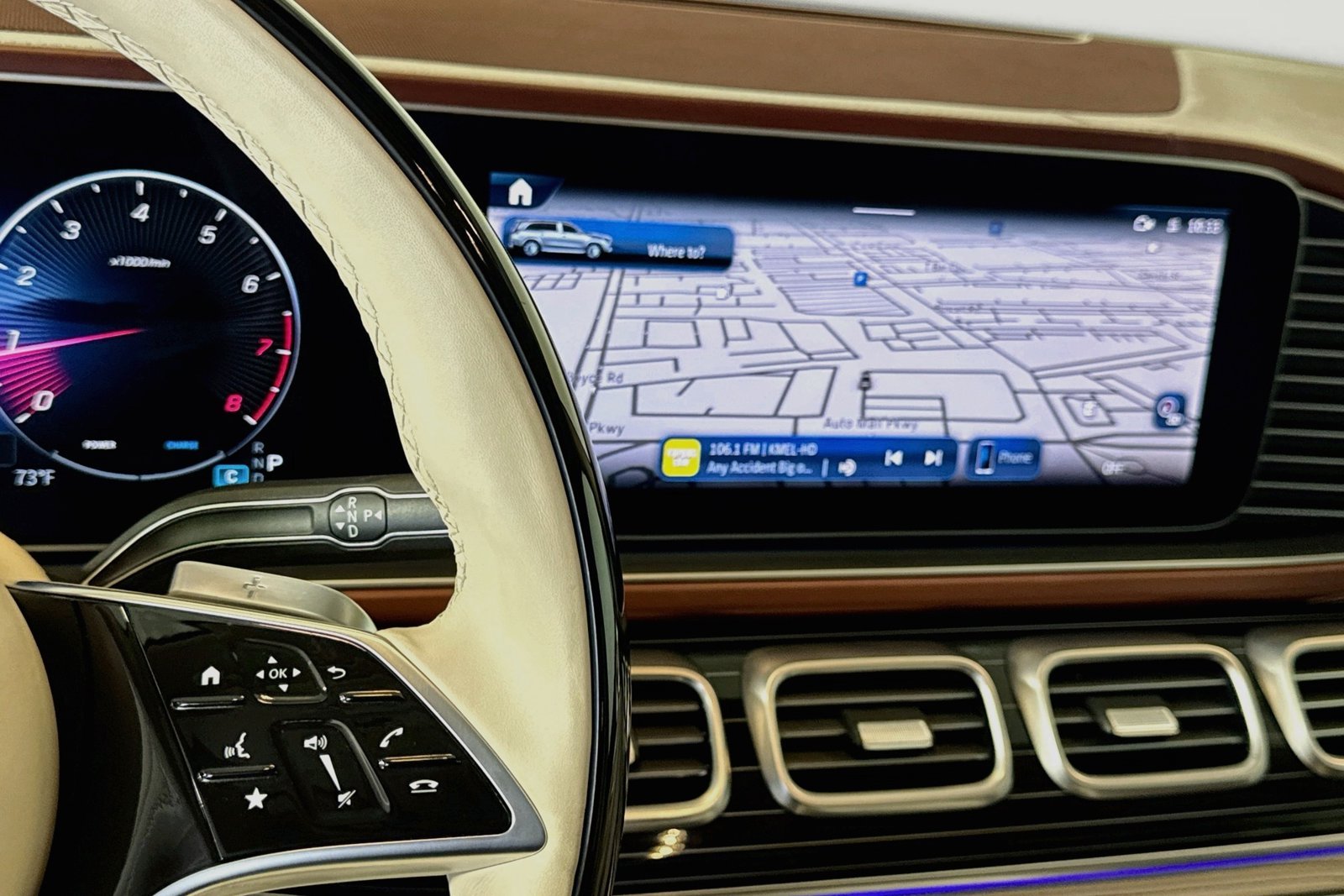 Used 2024 Obsidian Black Metallic Mercedes-Benz Maybach GLS 600 image 16