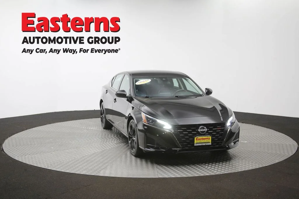 Used 2024 Black Nissan 2.5 SR image 52