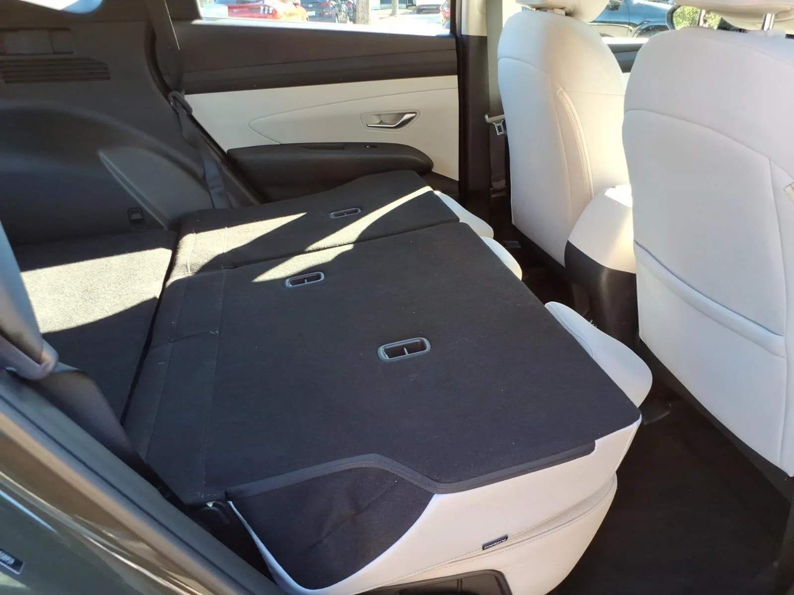 Certified Used 2025 Rockwood Green Hyundai SE image 29