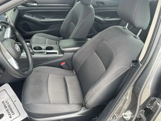 2025 Nissan Altima SV - Photo 17