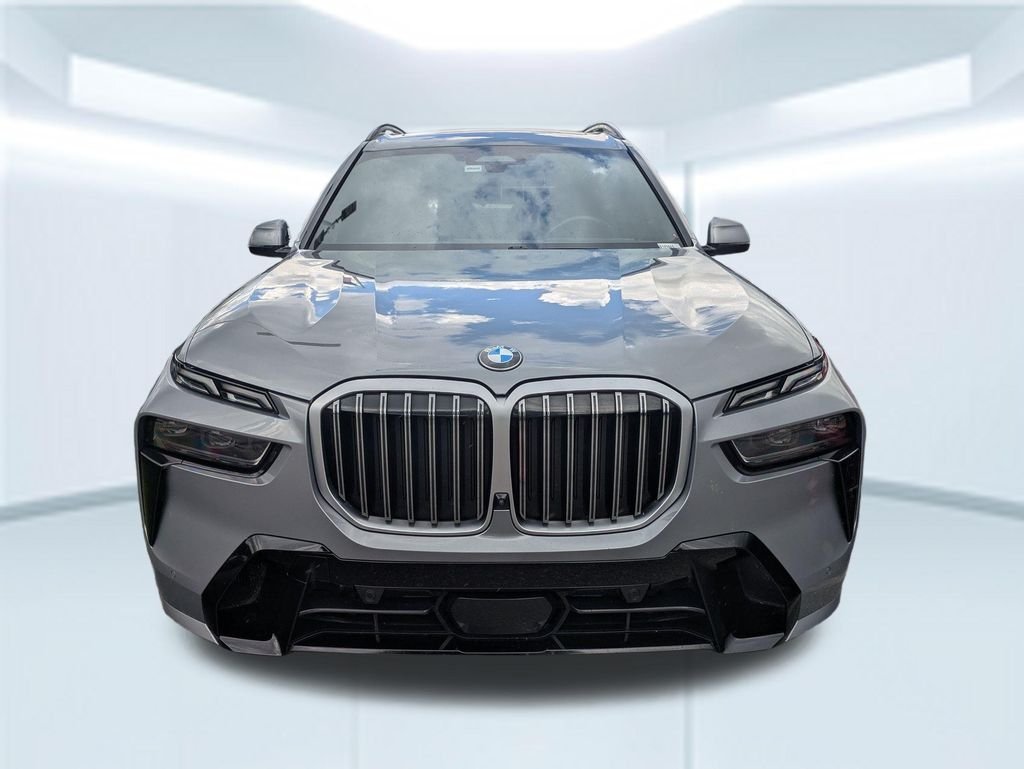 Used 2023 Gray BMW xDrive40i image 4