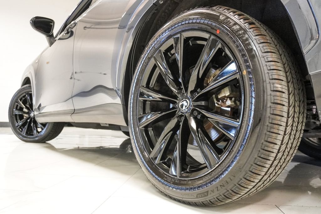 Used 2024 Gray Lexus 350 F SPORT Handling image 33