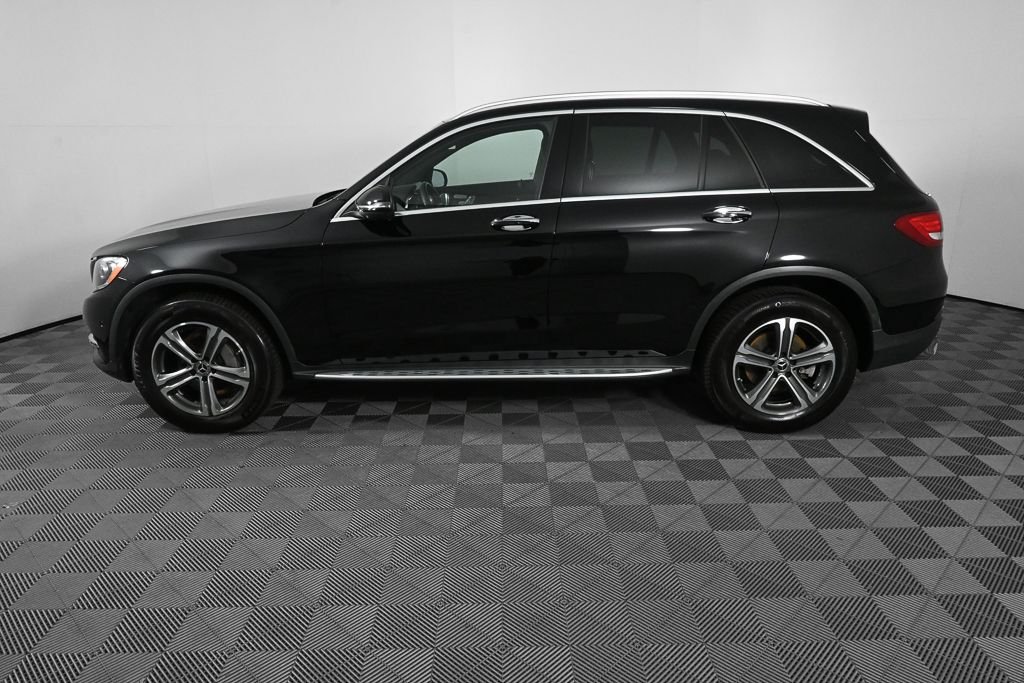 Used 2017  Mercedes-Benz GLC 300 image 3