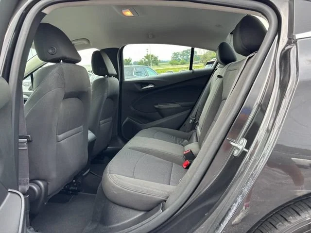 Used 2016 TUNGSTEN METALLIC Chevrolet LT image 10