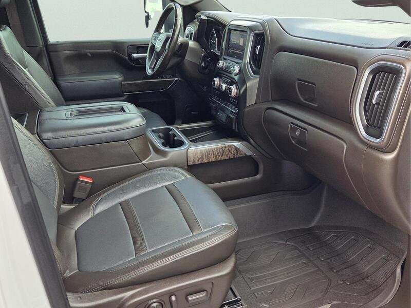 Used 2022 White Frost GMC 4WD CREW CAB 172" DENALI image 18