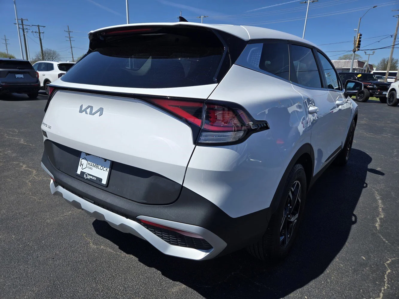 Used 2025 Glacial White Pearl Kia LX image 4
