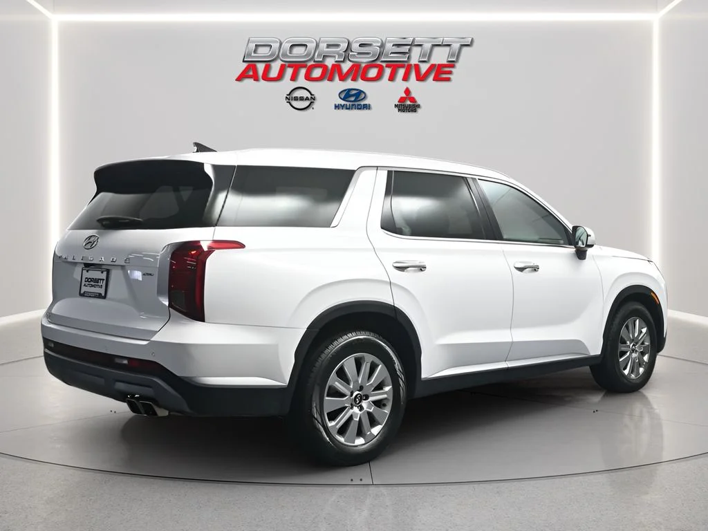 Used 2024 Hyper White Hyundai SEL image 6