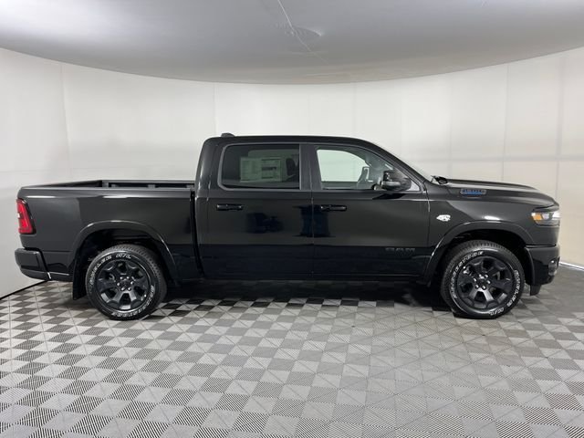 New 2026 Diamond Black Crystal Pearl-Coat Exterior Paint RAM Big Horn/Lone Star image 4