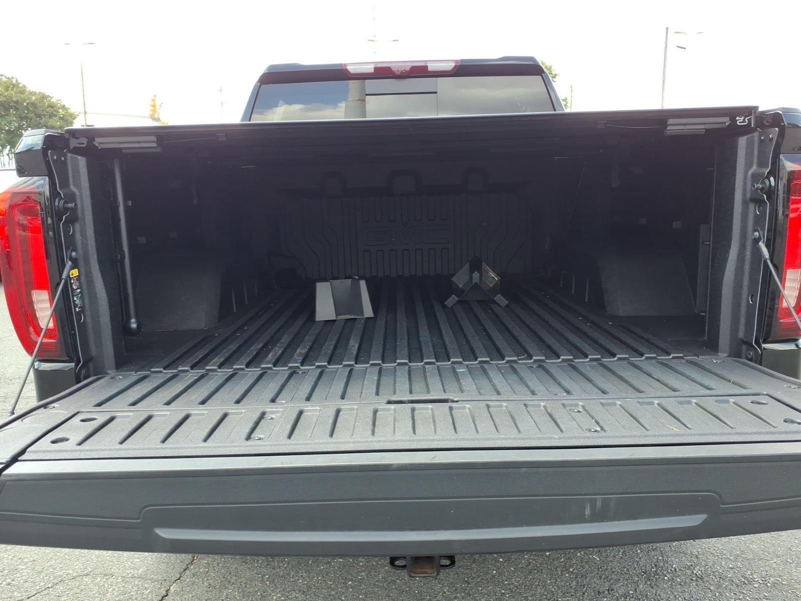 Used 2022 Onyx Black GMC Denali Ultimate image 34