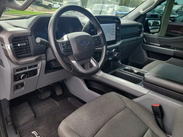 Used 2024 Black Ford XLT image 18