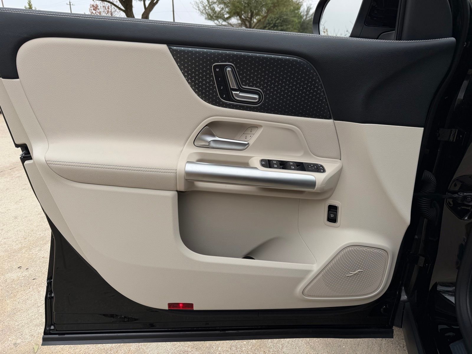 Certified Used 2025 Black Mercedes-Benz GLA 250 image 19