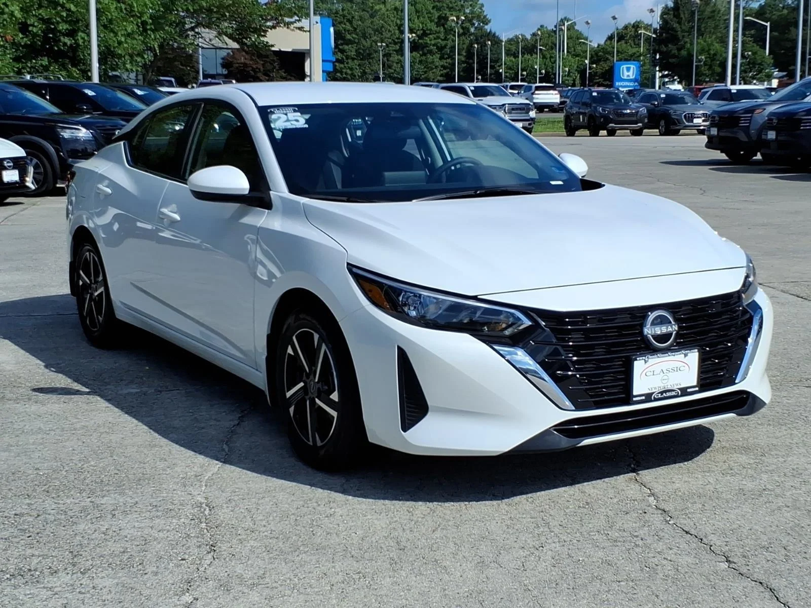 Used 2025 Aspen White Tricoat Nissan SV image 5