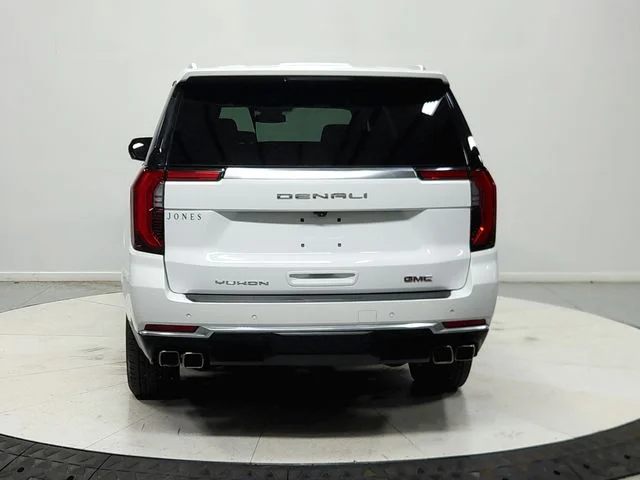 Used 2025 White GMC Denali image 7