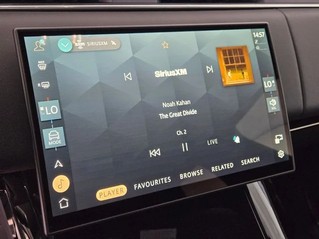 New 2026 Borasco Grey Land Rover Dynamic SE image 24