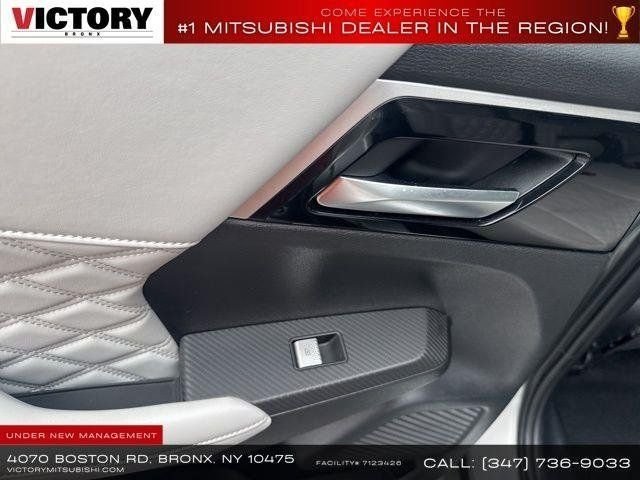 2024 Mitsubishi Outlander Plug-in Hybrid SEL - Photo 31