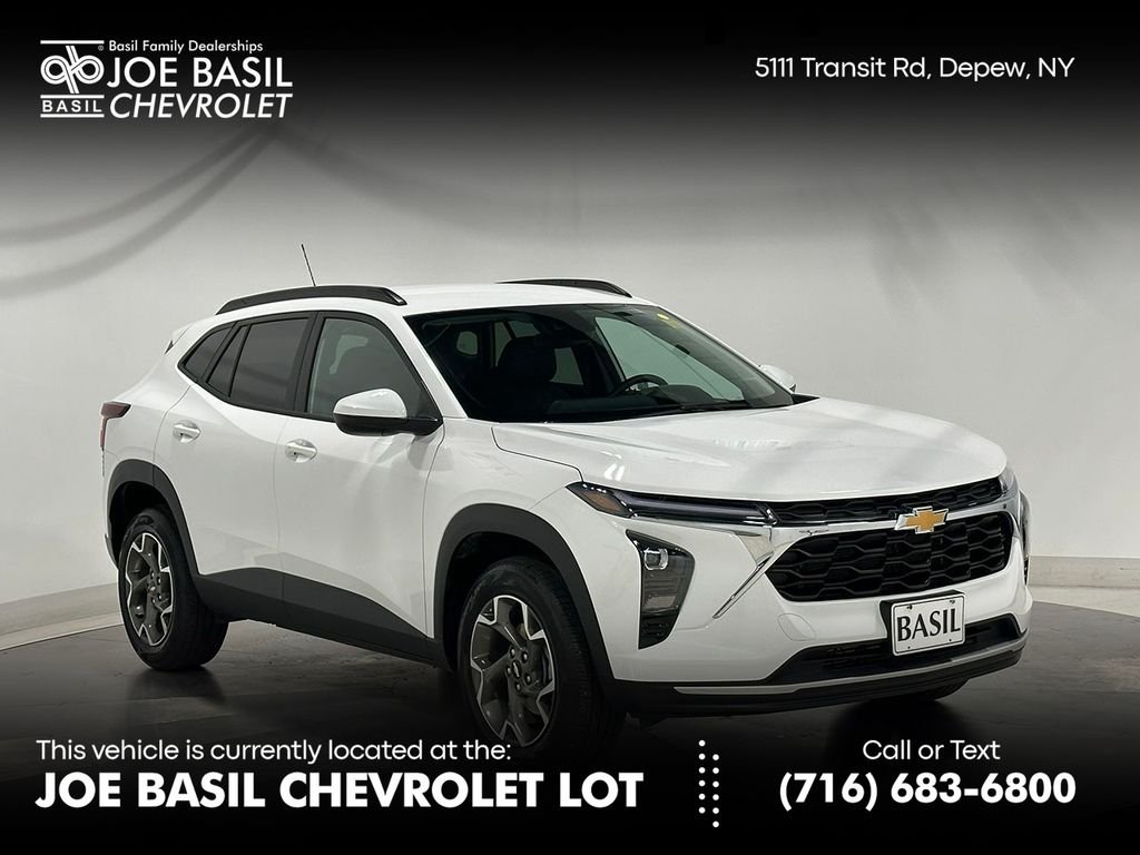 Used 2025 White Chevrolet LT image 1